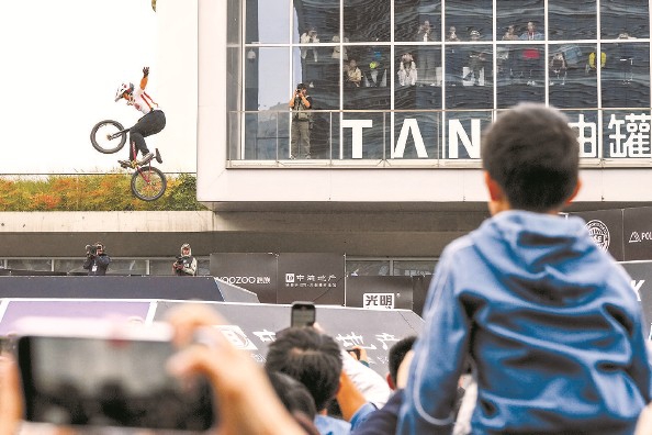 发展的加速, amp 发展的加速, amp