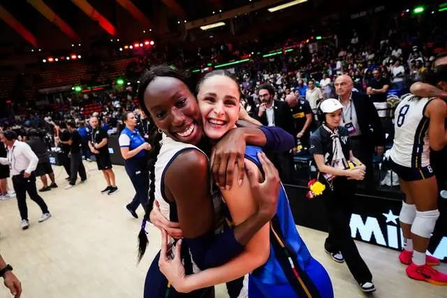 著称, 王朝真没对